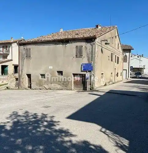 Palazzo - Edificio in vendita a Peglio