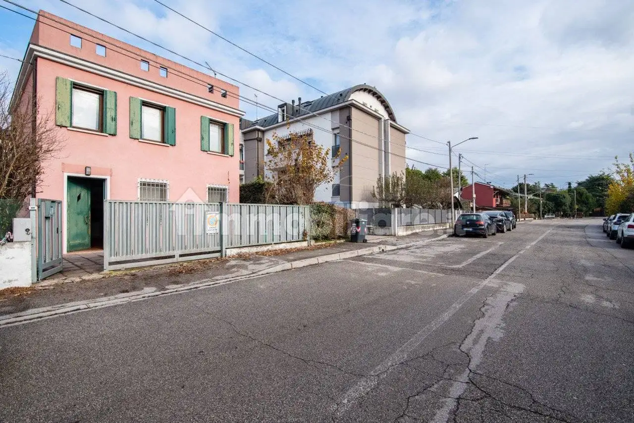 Casa indipendente in vendita a Padova