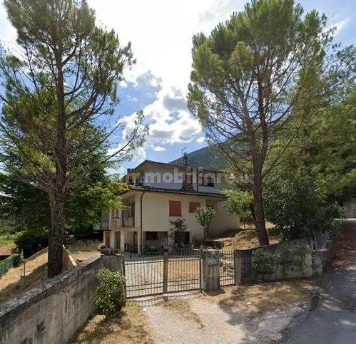 Casa indipendente in vendita a Piobbico