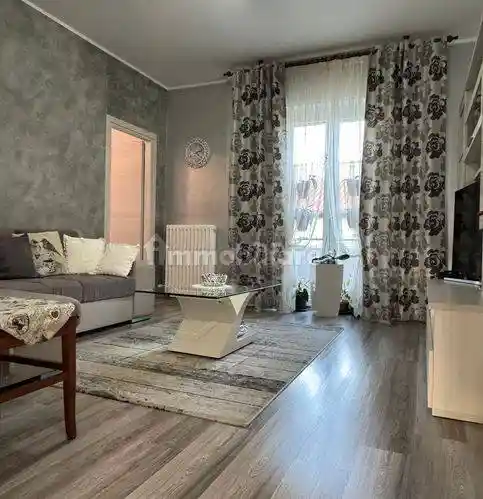 Quadrilocale via Dante Alighieri 10, Centro, Urbania - foto 2