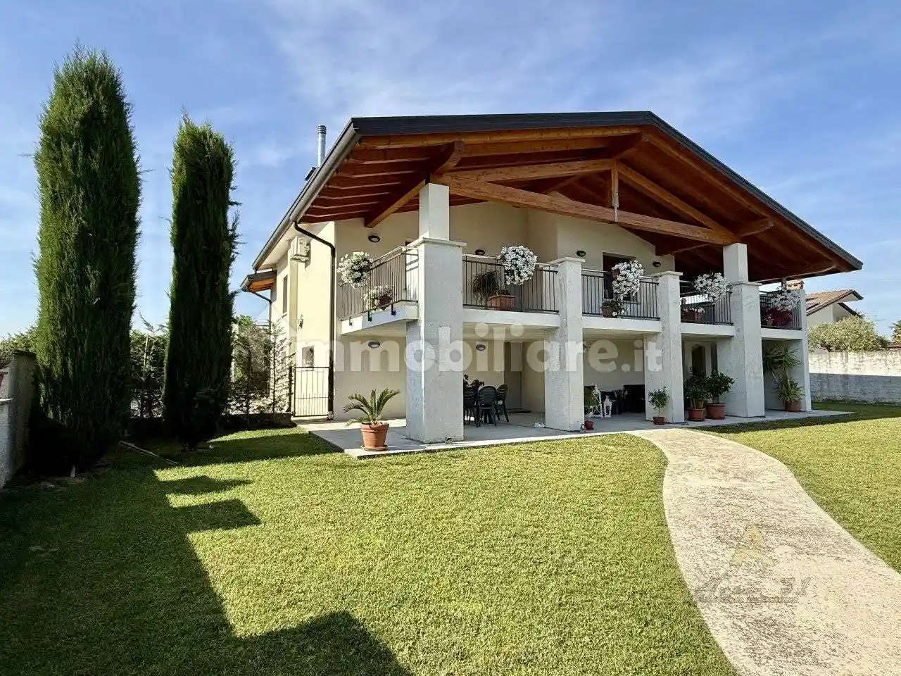 Villa in vendita a Palazzolo dello Stella