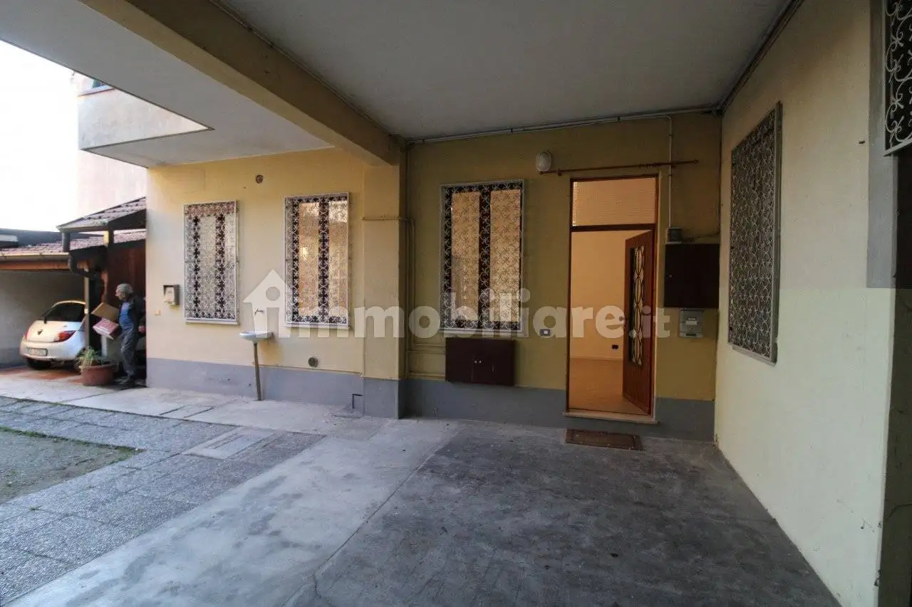 Bilocale via locatelli 3, Centro, Biassono - foto 4