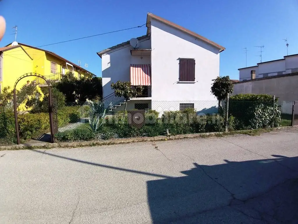 Villa unifamiliare via Pontelangorino centro 196, Pontelangorino, Codigoro - foto 3