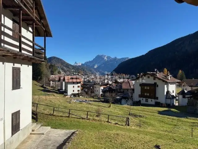 Appartamento in vendita a Falcade