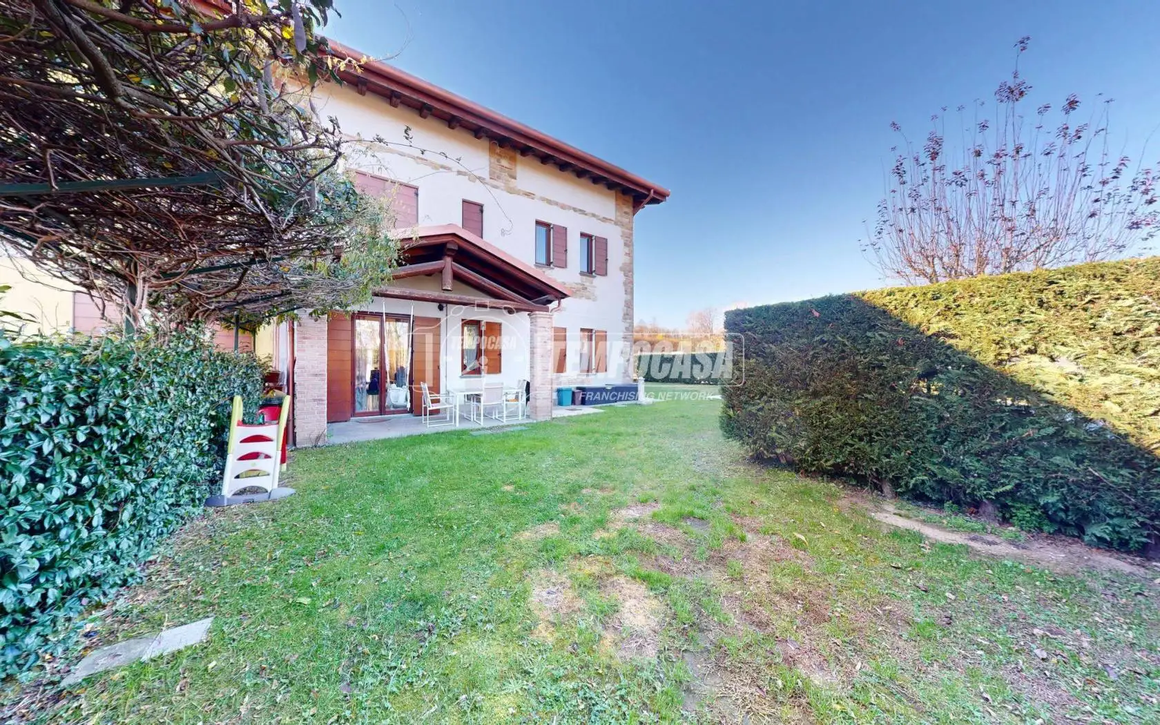 Appartamento in vendita a Faloppio