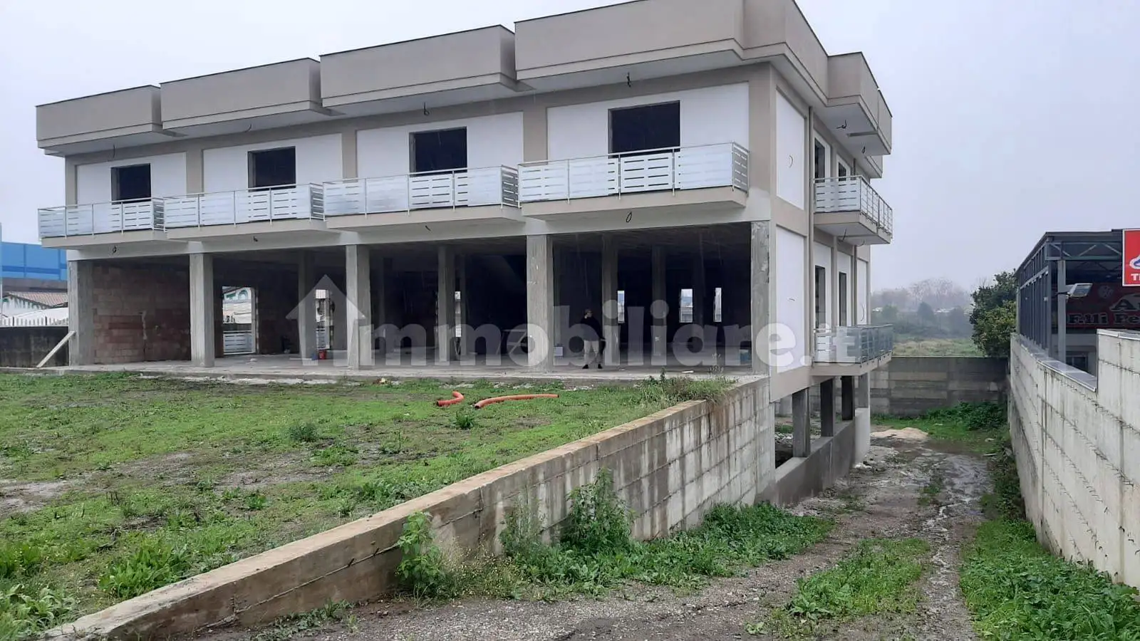 Palazzo - Edificio in Affitto - foto 2