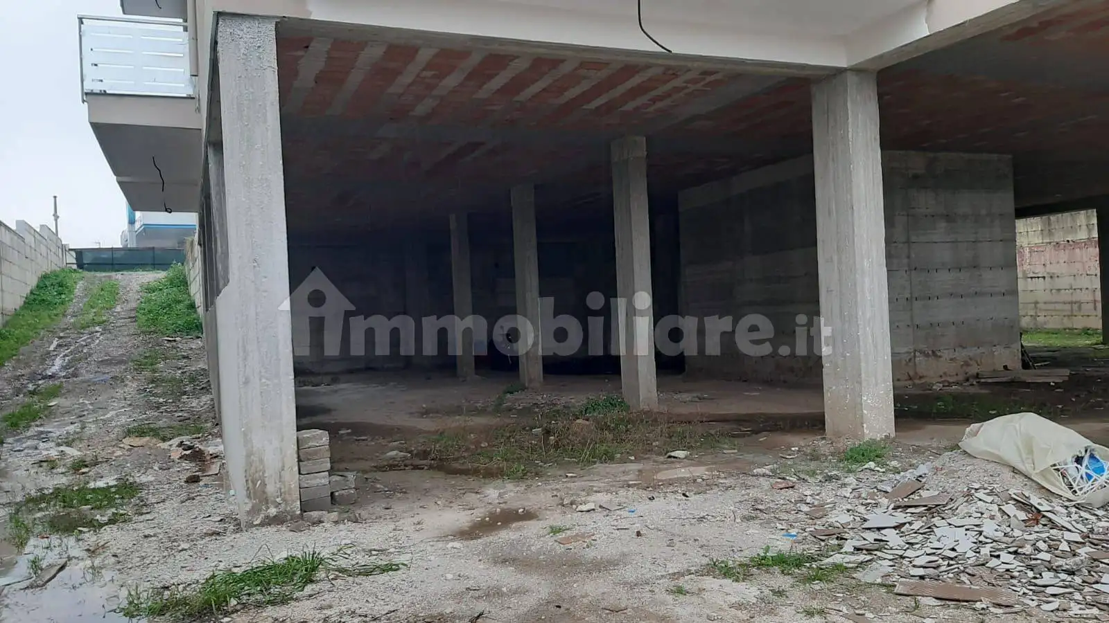 Palazzo - Edificio in Affitto - foto 3