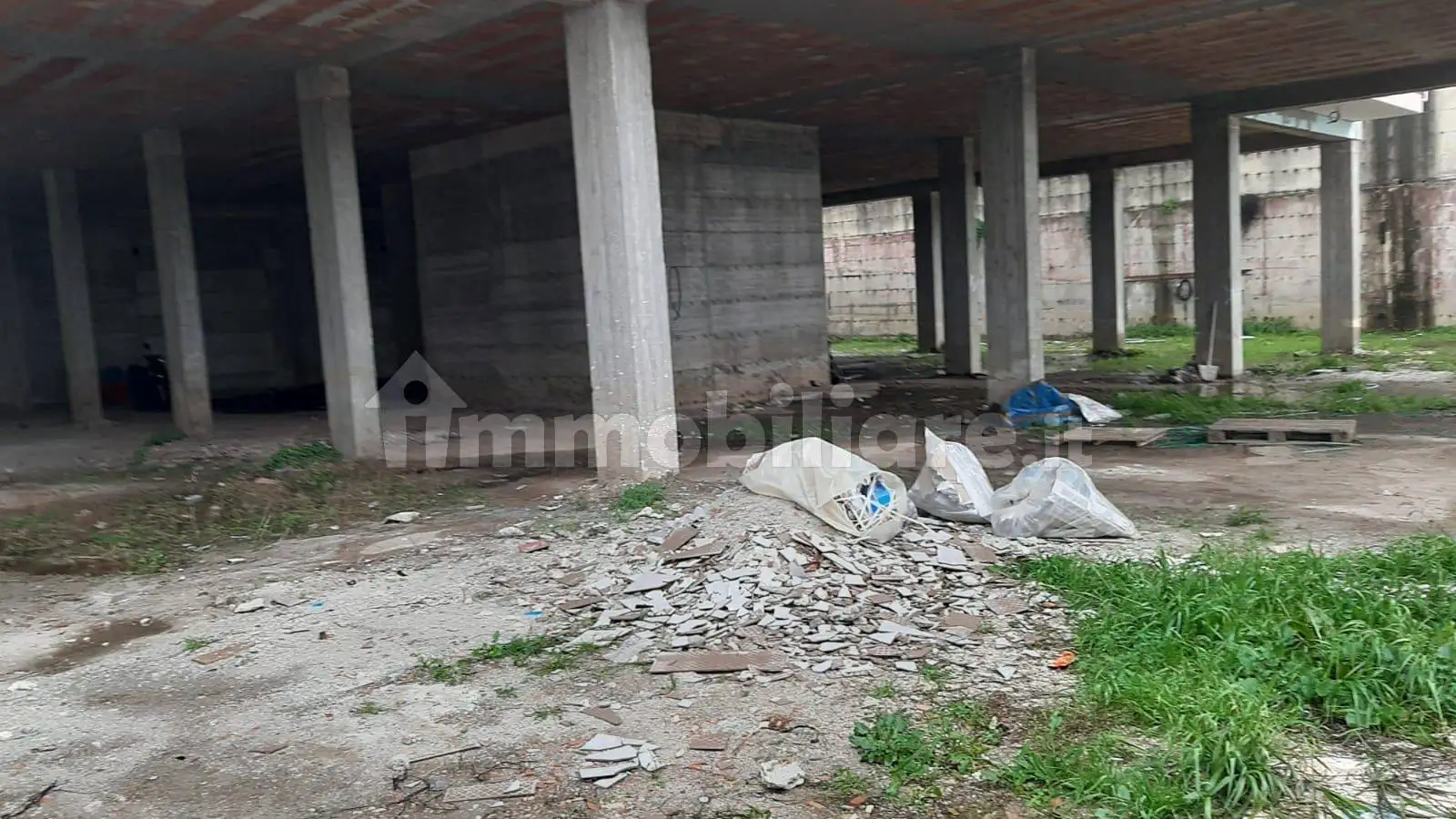 Palazzo - Edificio in Affitto - foto 5