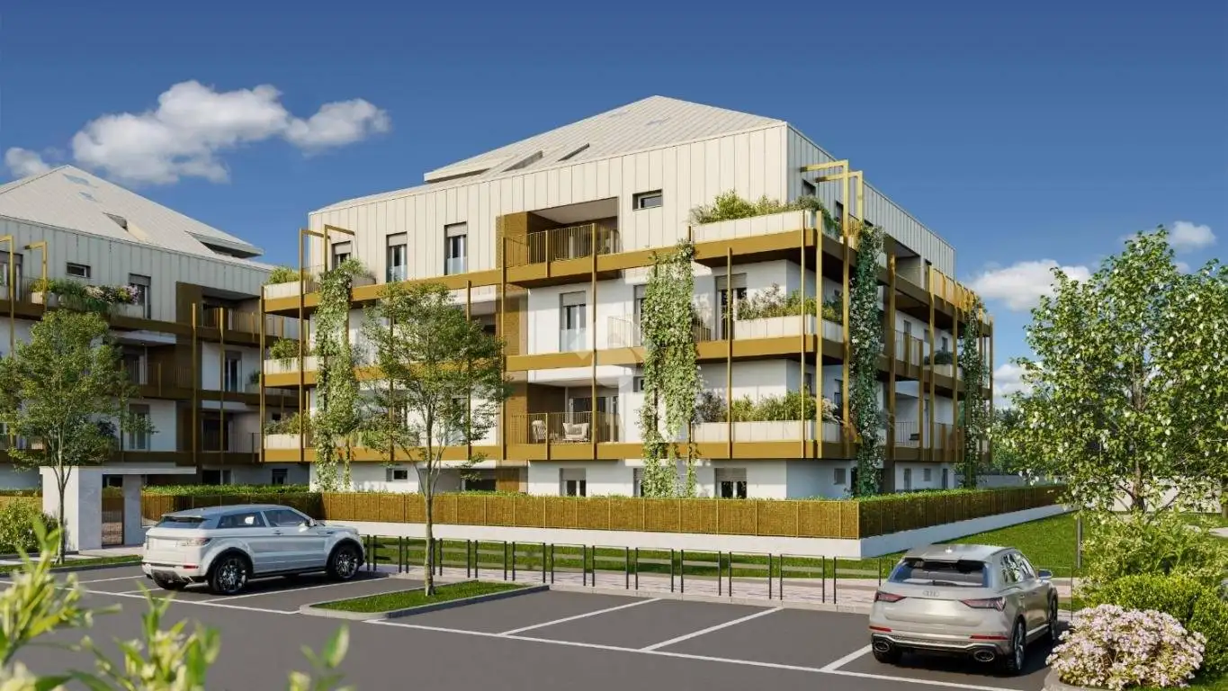 Quadrilocale via 4 Novembre 1, Centro, Caronno Pertusella - foto 2