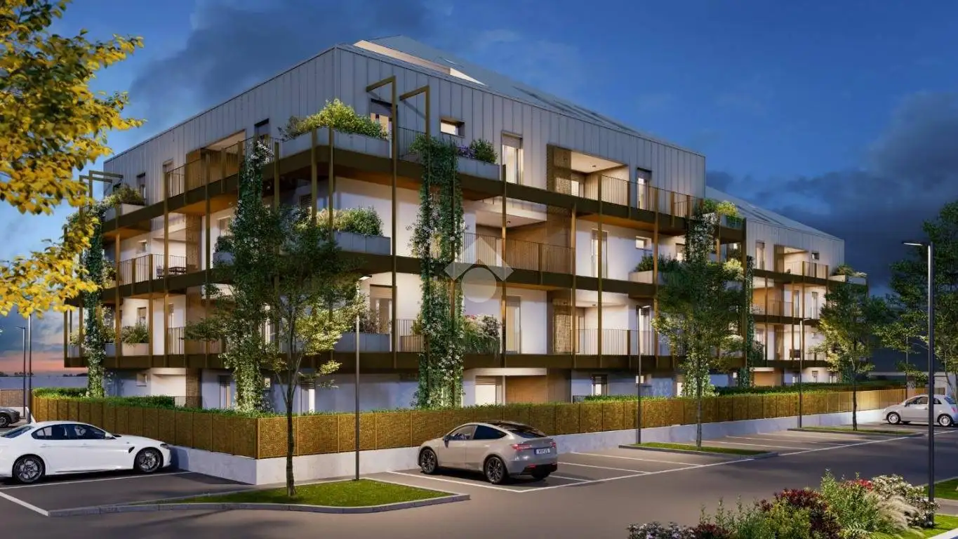 Quadrilocale via 4 Novembre 1, Centro, Caronno Pertusella - foto 2