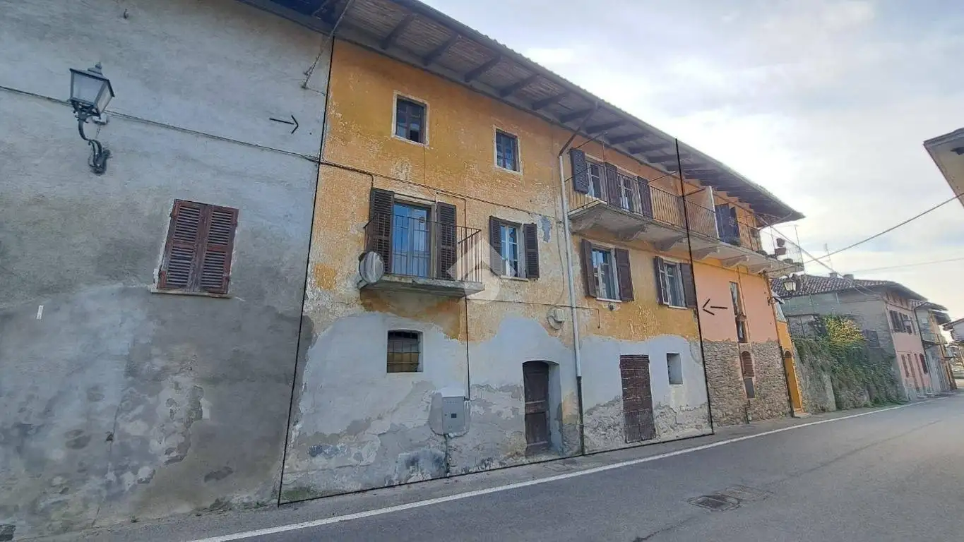 Casa indipendente in vendita a Dorzano