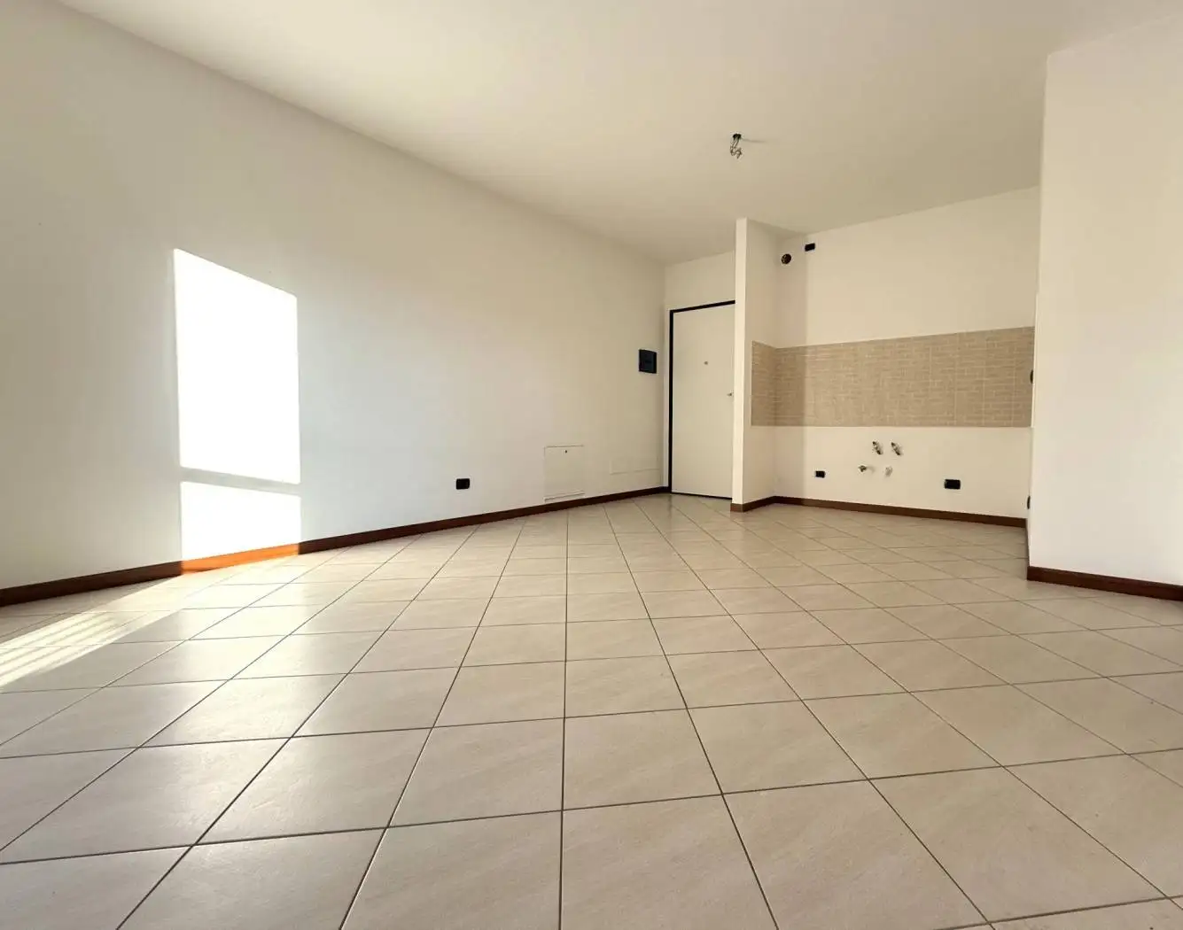 Bilocale via Fratelli Bandiera 7, Centro, Arona - foto 2