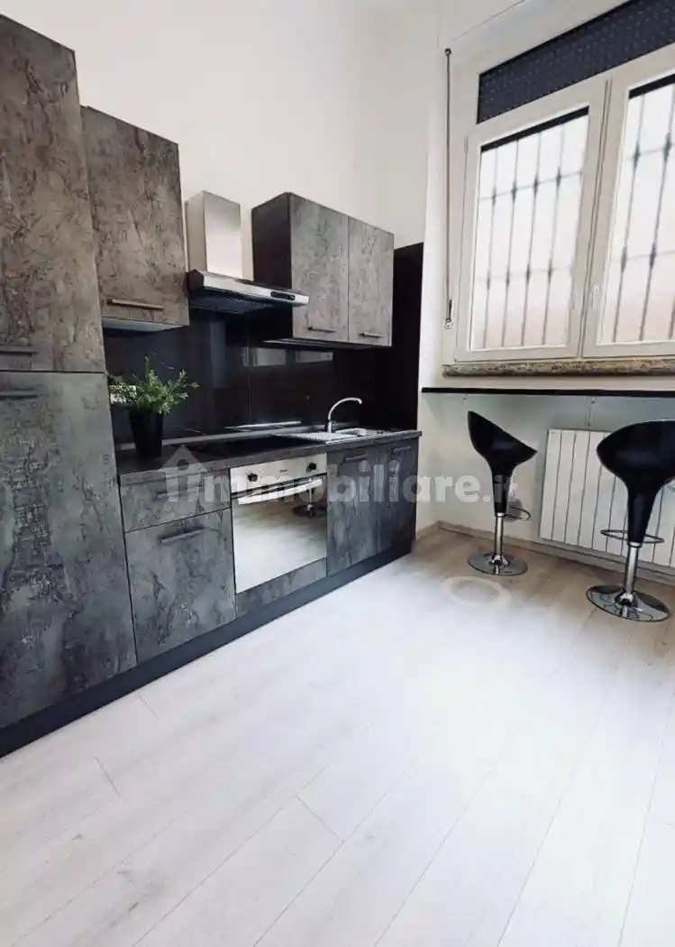 Trilocale via Jacopo Dal Verme 4, Isola, Milano - foto 4