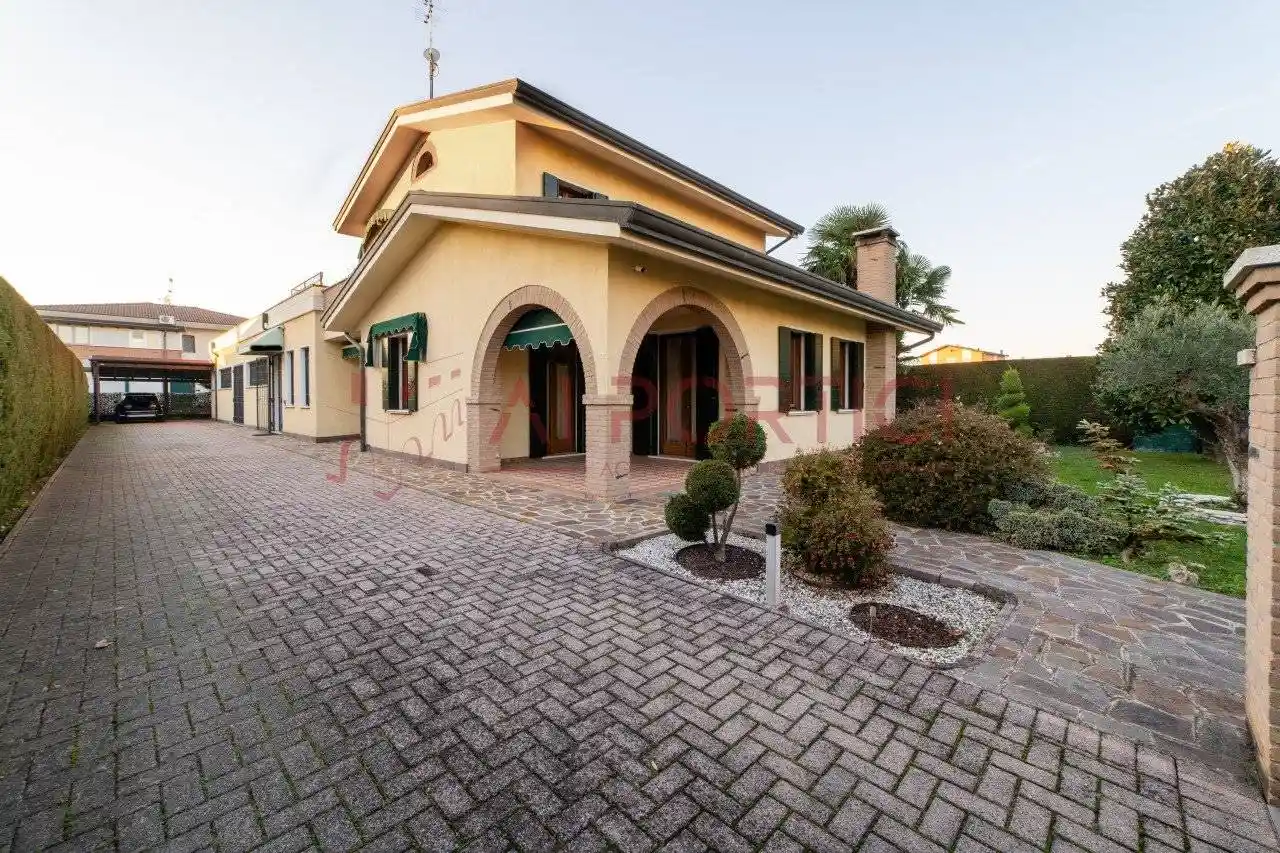 Casa indipendente in vendita a Brugine