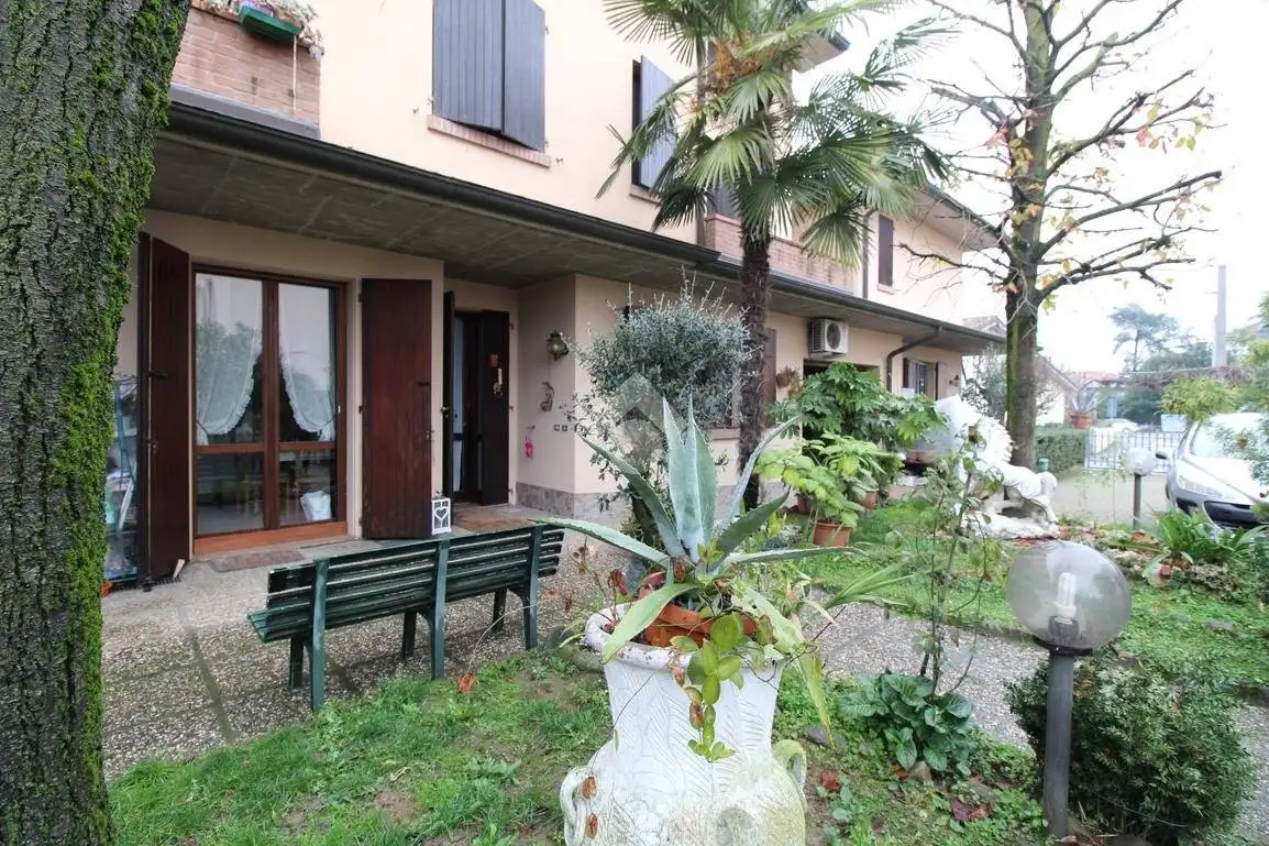 Villa a schiera via Canale 1, Centro, Casalgrande - foto 3