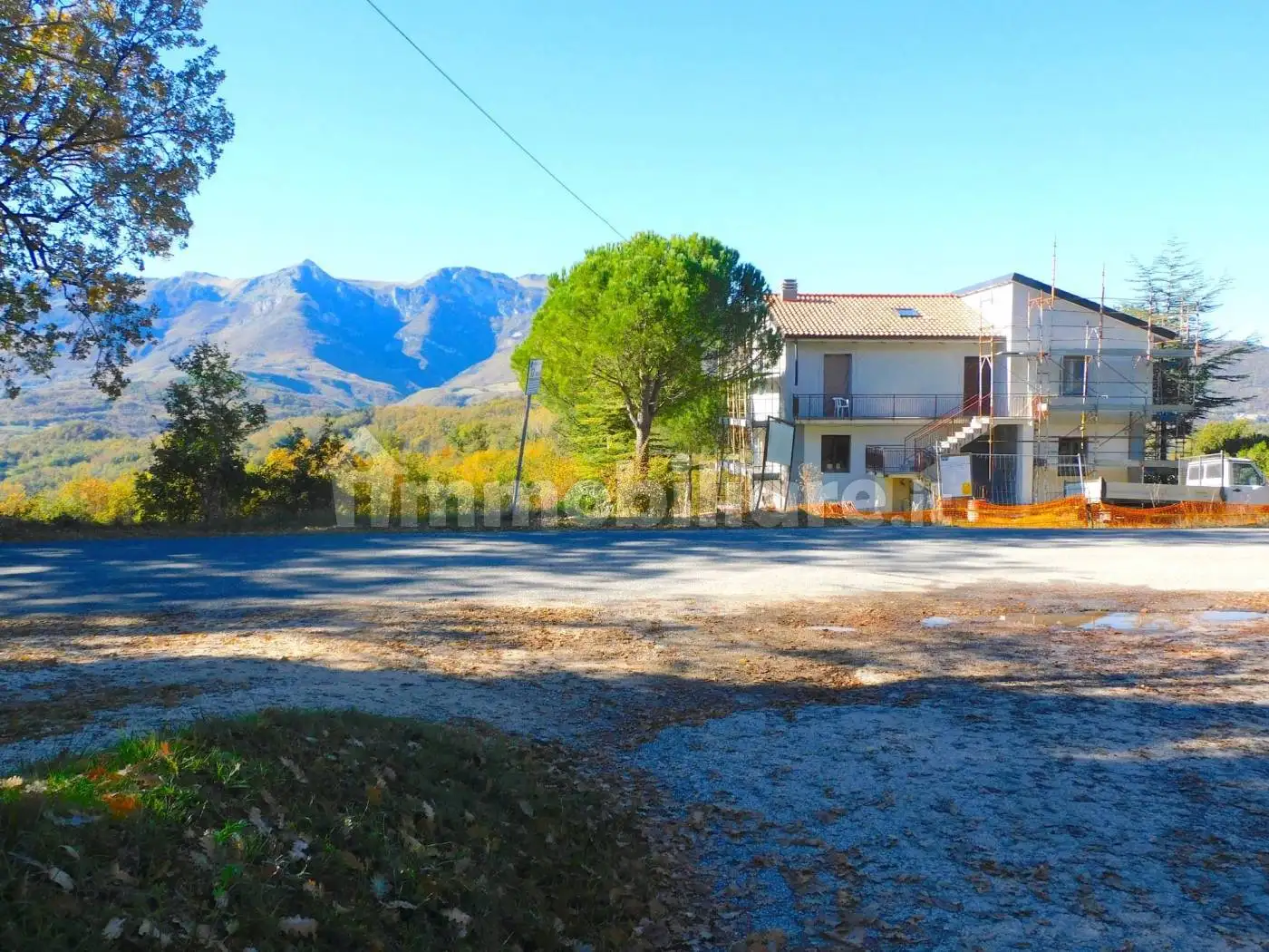 Villa in vendita a Sarnano