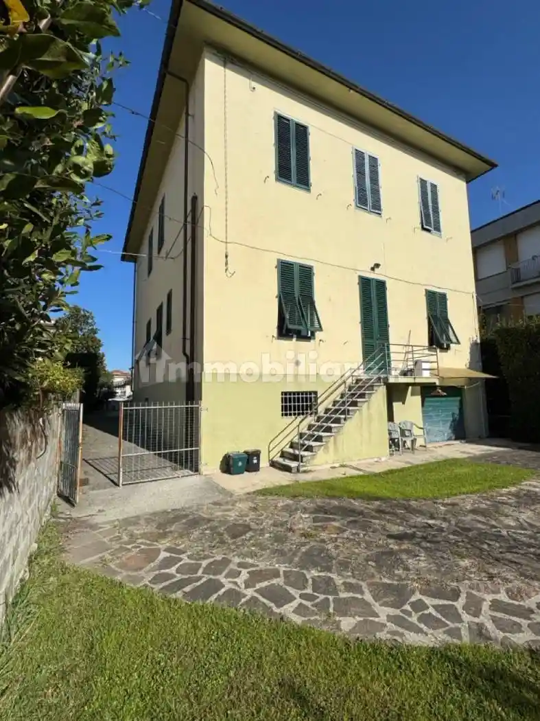 Villa plurifamiliare viale Luigi Cadorna, Arancio, Lucca - foto 3
