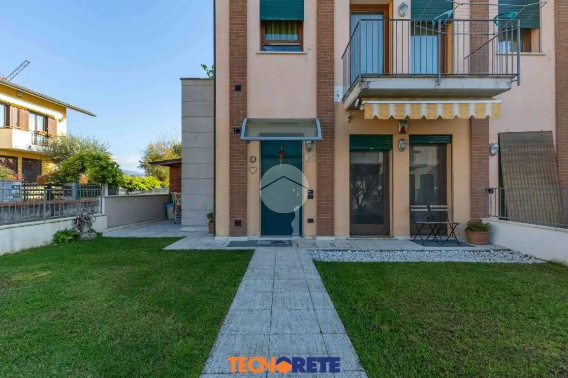 Appartamento in vendita a Zugliano