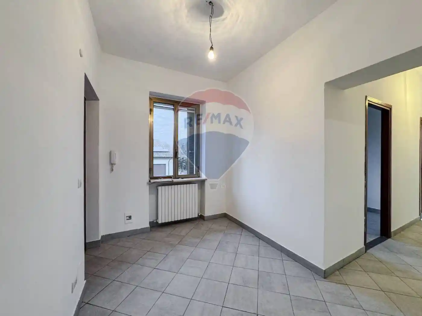 Trilocale via Custozza 2, Caresanablot - foto 5