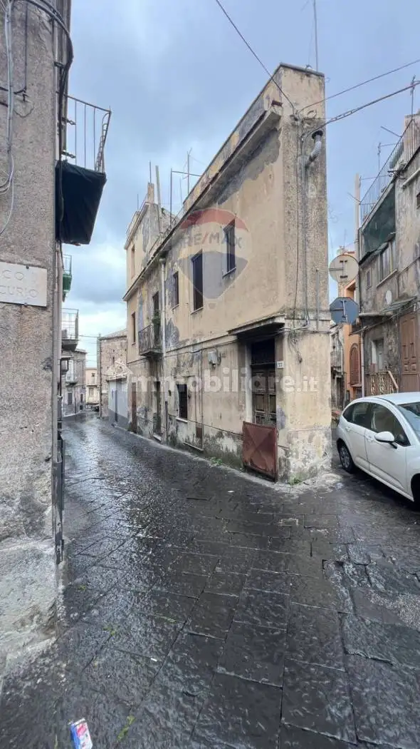 Terratetto unifamiliare via San Pietro 31, Bronte - foto 2