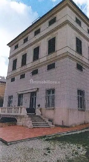 Villa in asta a Genova