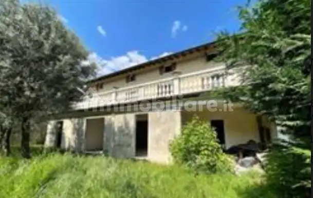 Villa in asta a Nuvolera
