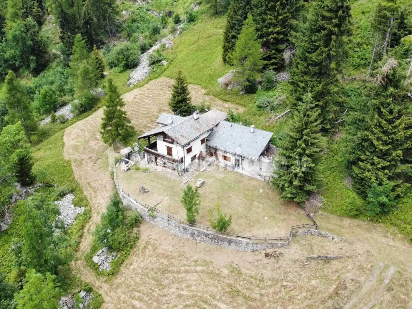 Terratetto unifamiliare 210 m², buono stato, Campodolcino - foto 2