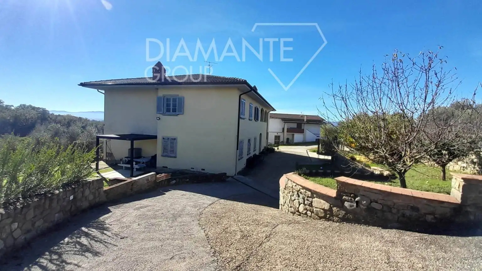 Villa in vendita a Castelfranco Piandisco