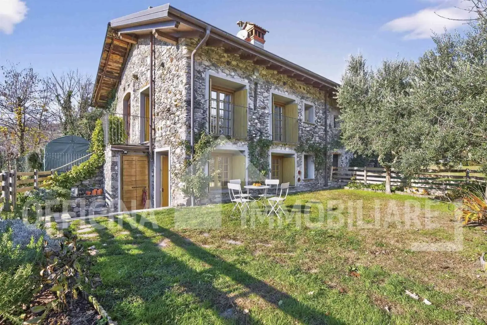 Casa indipendente in vendita a Gravedona ed Uniti