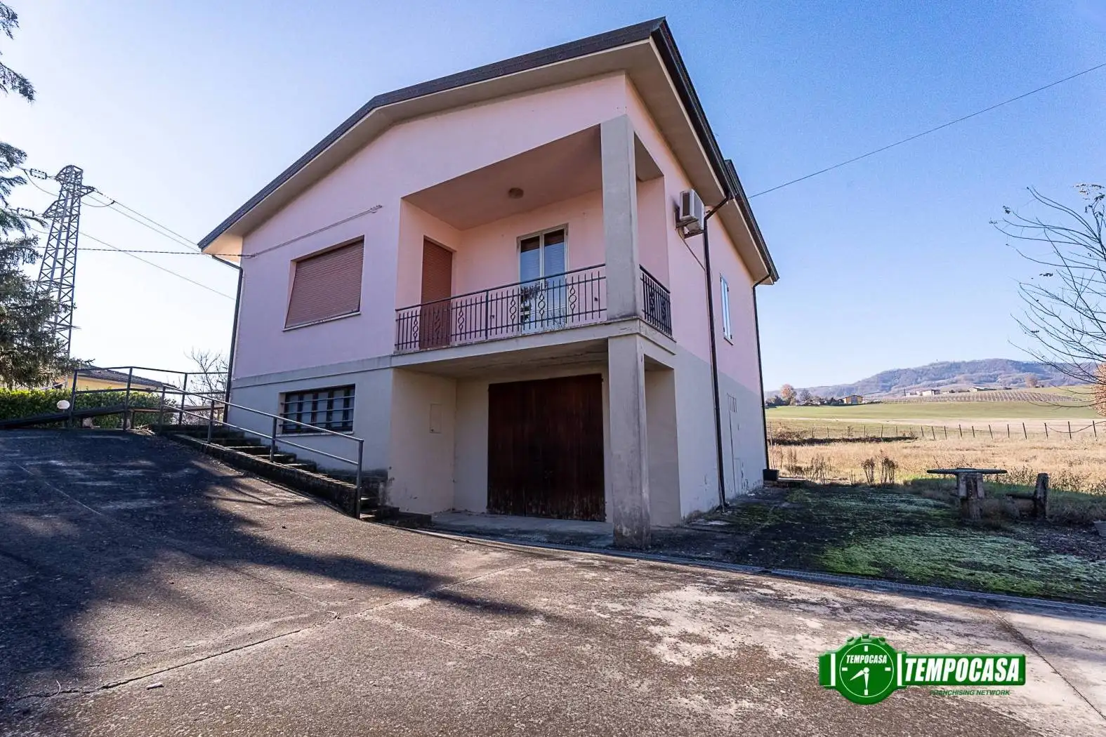 Villa in vendita a Alta Val Tidone