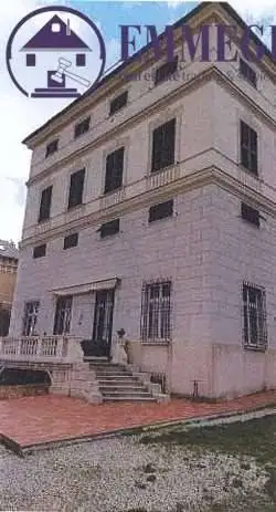 Villa in asta a Genova