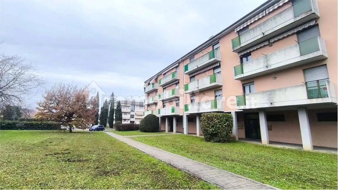 Appartamento in affitto a Malnate