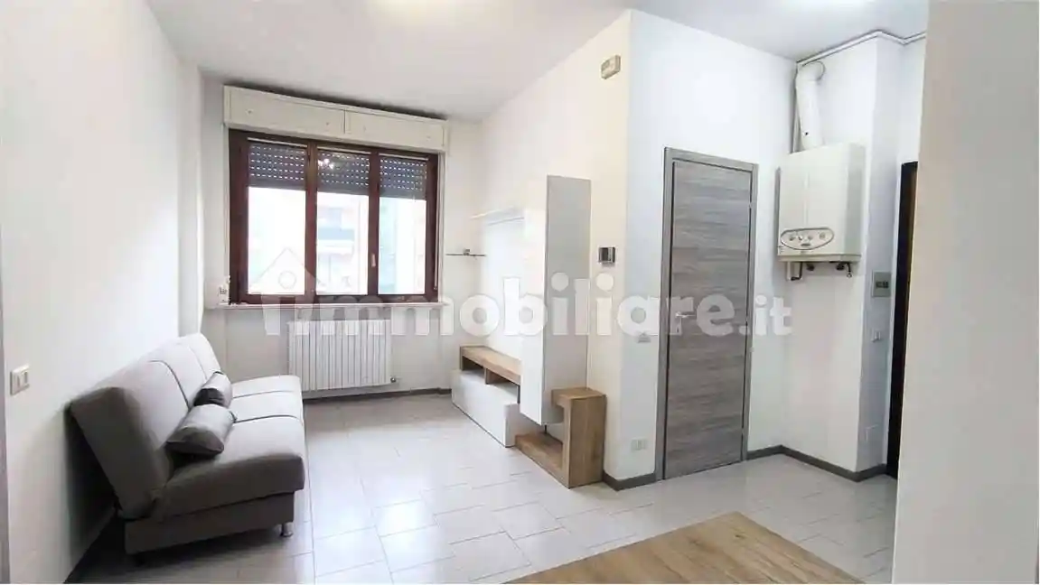 Bilocale via Agrigento - piazzale f.lli Rosselli, 4, Centro, Malnate - foto 5
