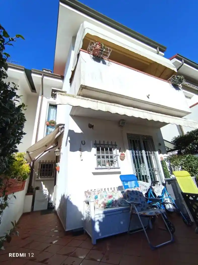 Villetta a schiera in vendita a Massa