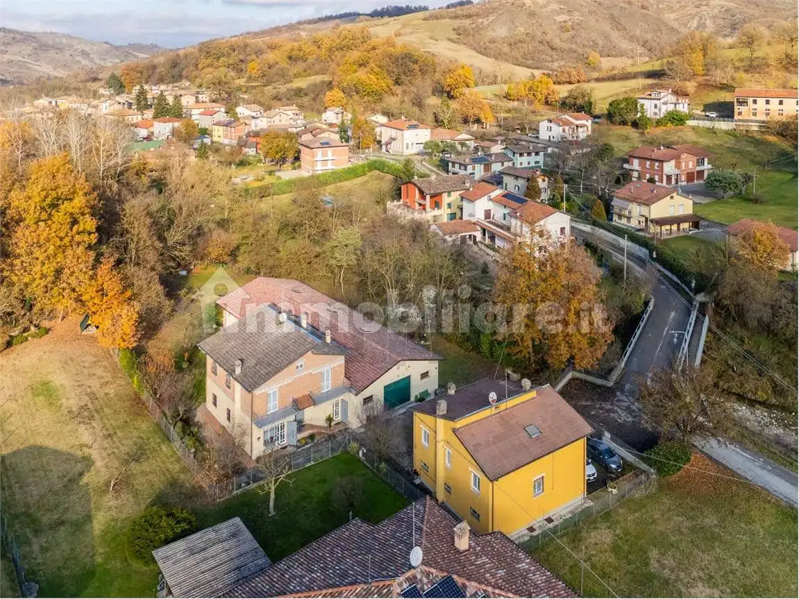 Casa indipendente in vendita a Vezzano sul Crostolo