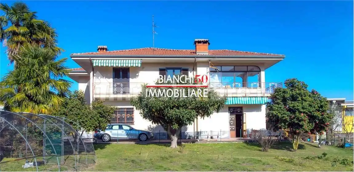 Casa indipendente in vendita a Gravellona Toce
