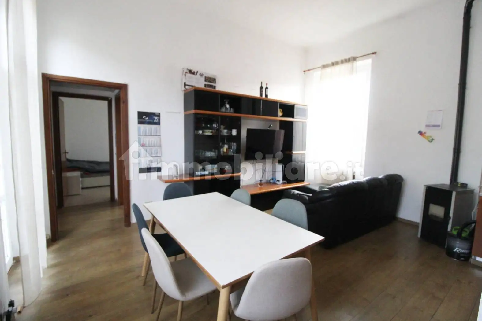 Appartamento in vendita a Gorla Minore