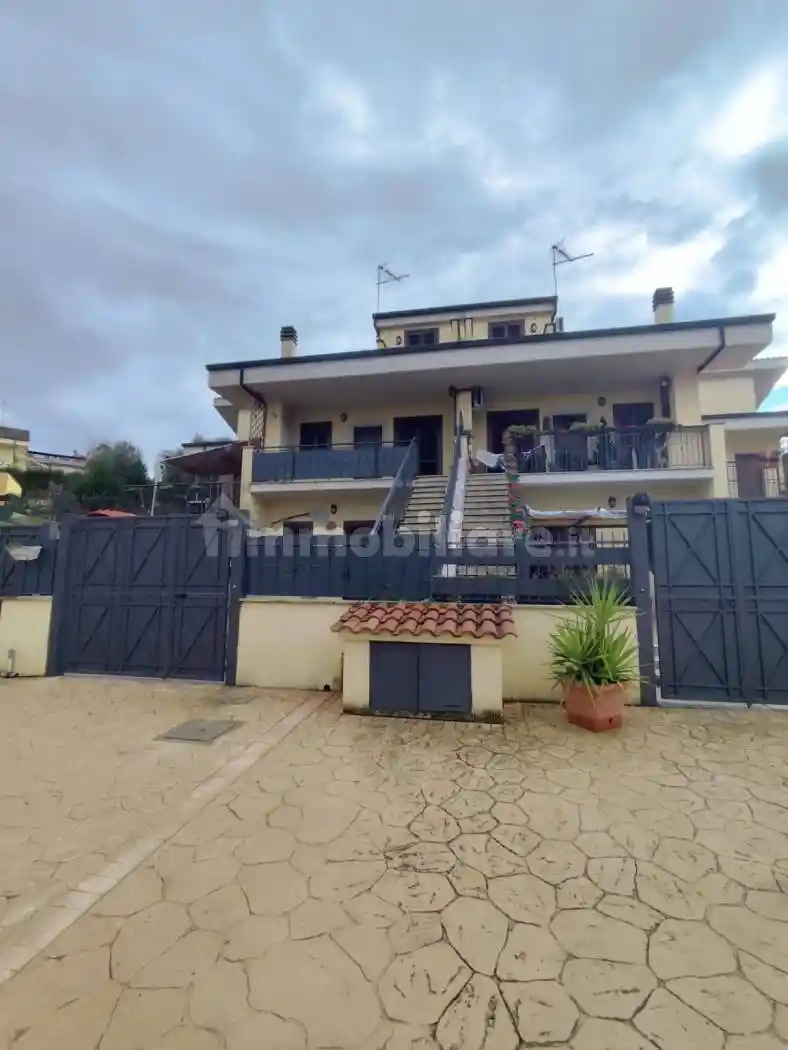 Villetta a schiera in vendita a Guidonia Montecelio