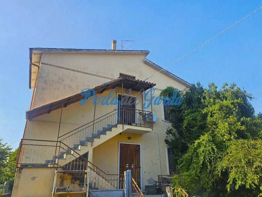 Villa in vendita a Peschiera del Garda