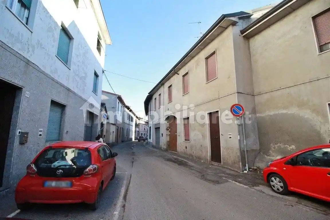 Bilocale via Alessandro Manzoni 47, Centro, Concorezzo - foto 2