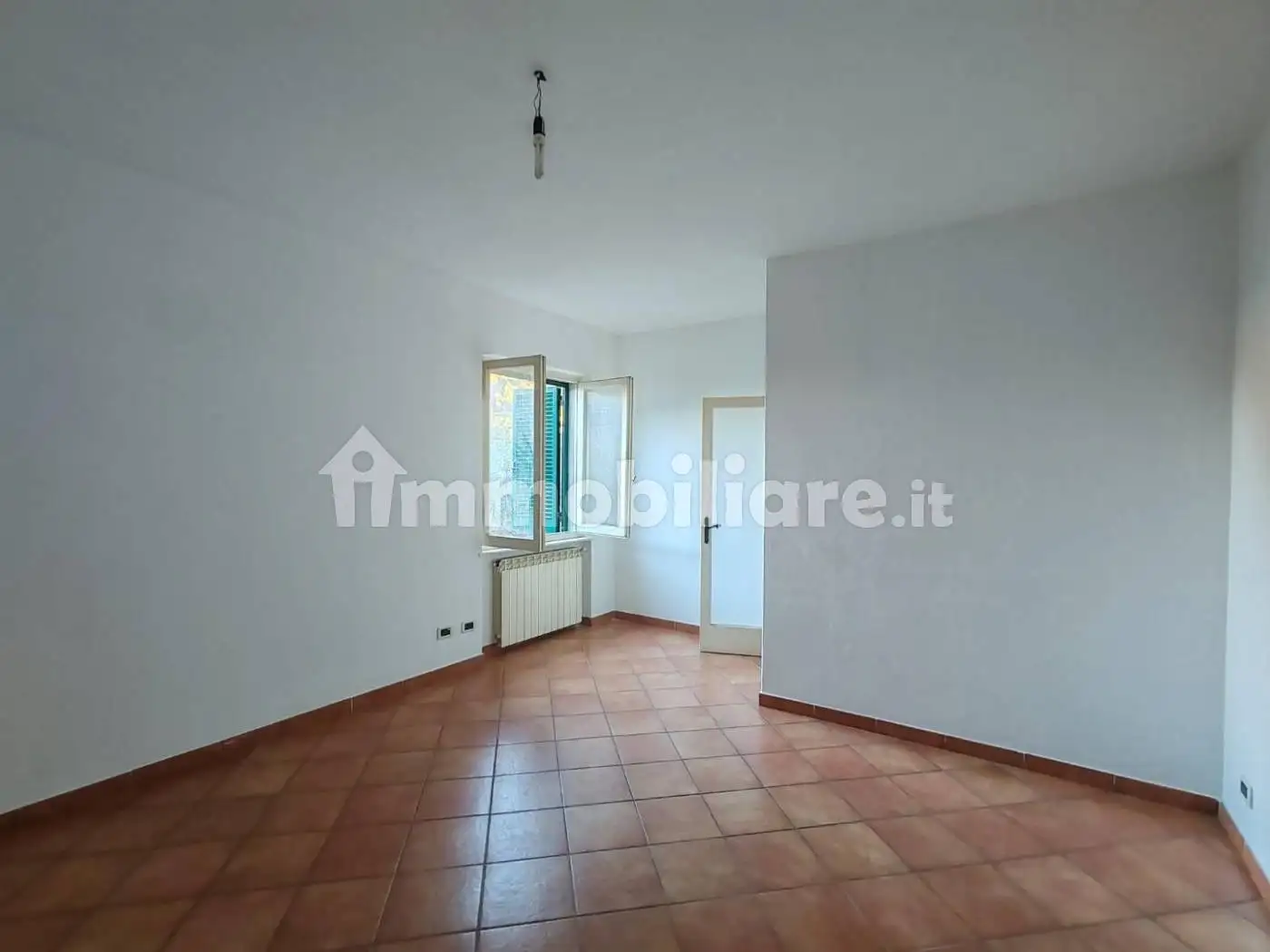 Appartamento in vendita a Montignoso