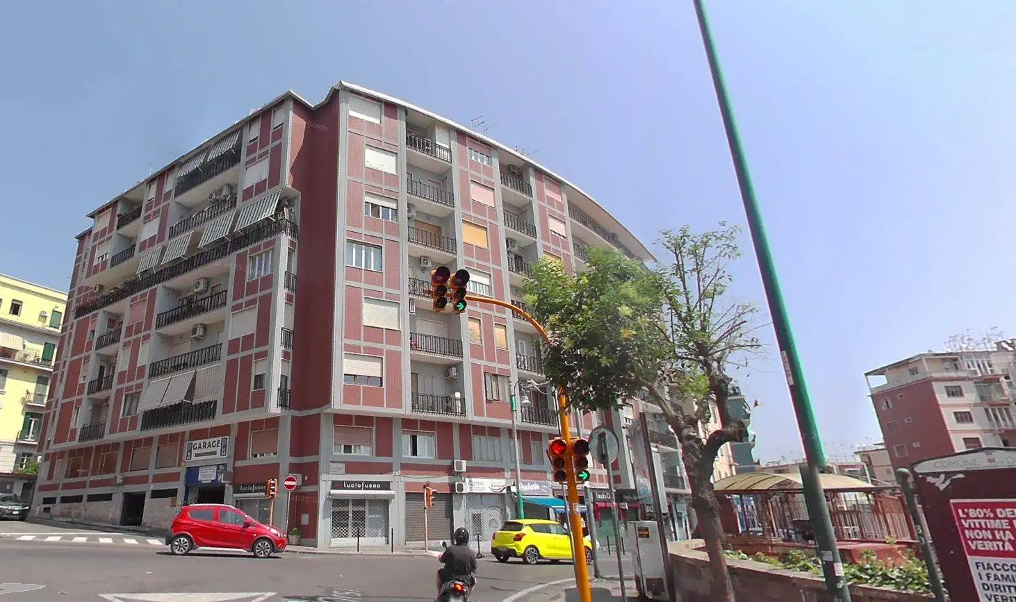 Appartamento in vendita a Napoli