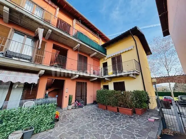 Trilocale via Alessandro Manzoni 9, Albiolo - foto 2