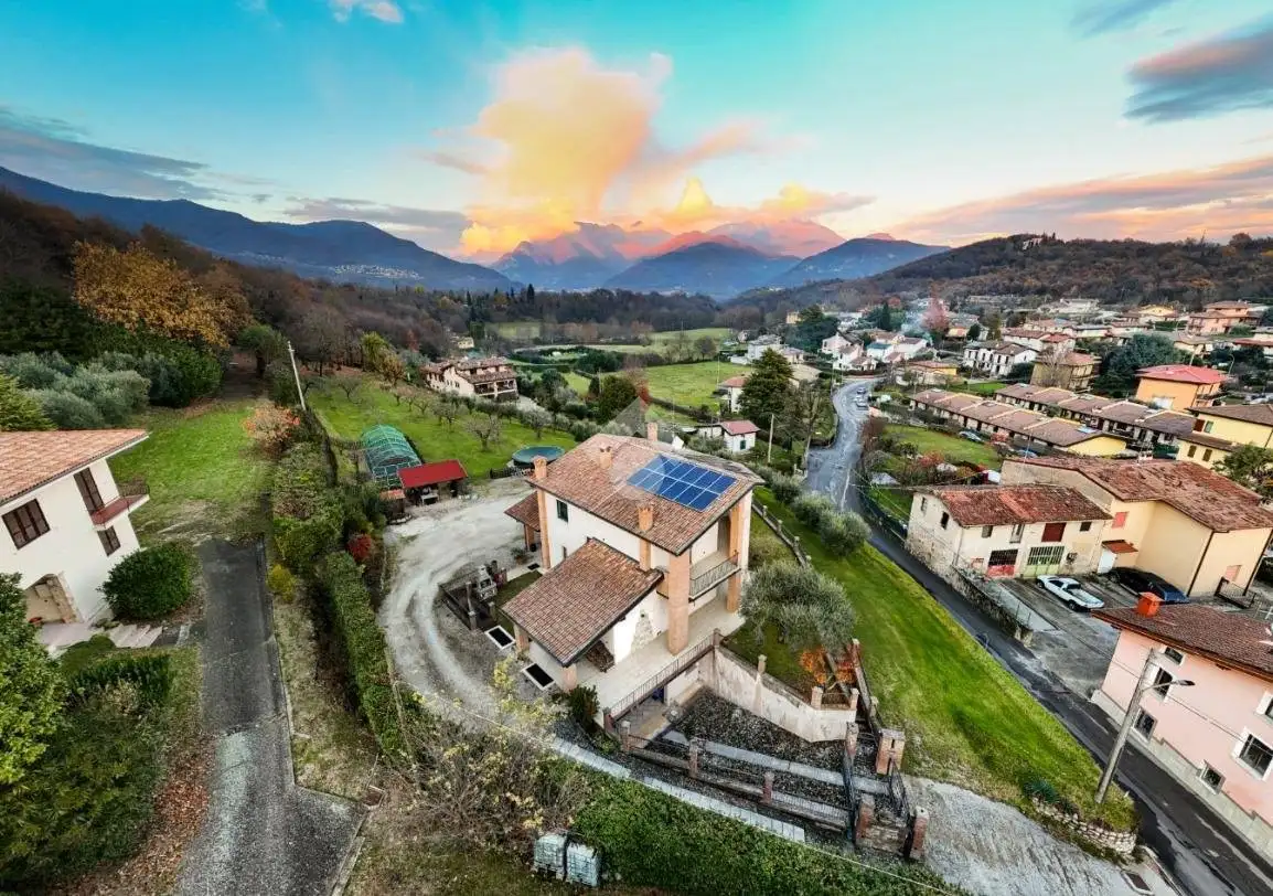 Villa in vendita a Gavardo