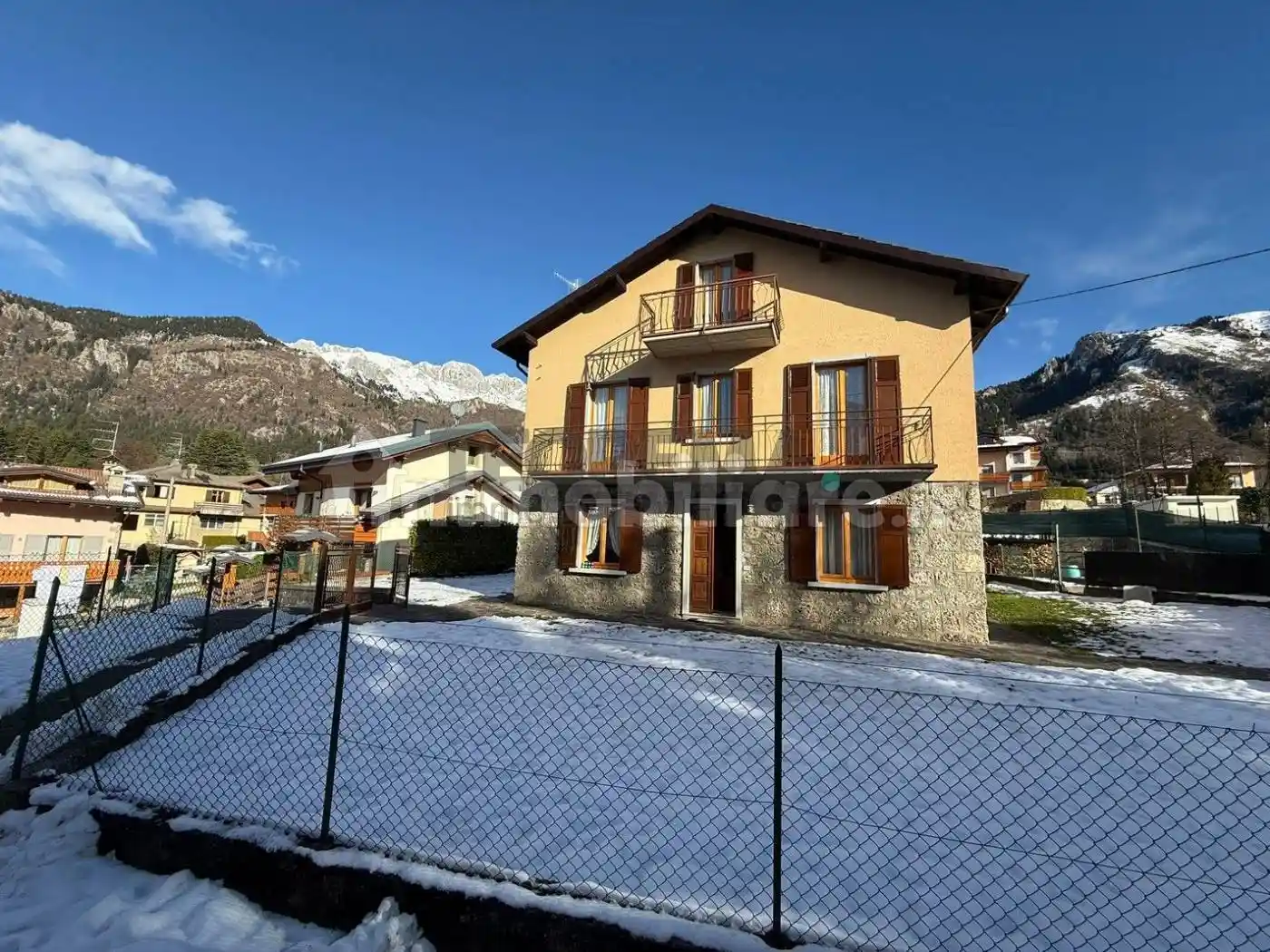 Villa plurifamiliare via Palazzo 8, Centro, Castione della Presolana - foto 2