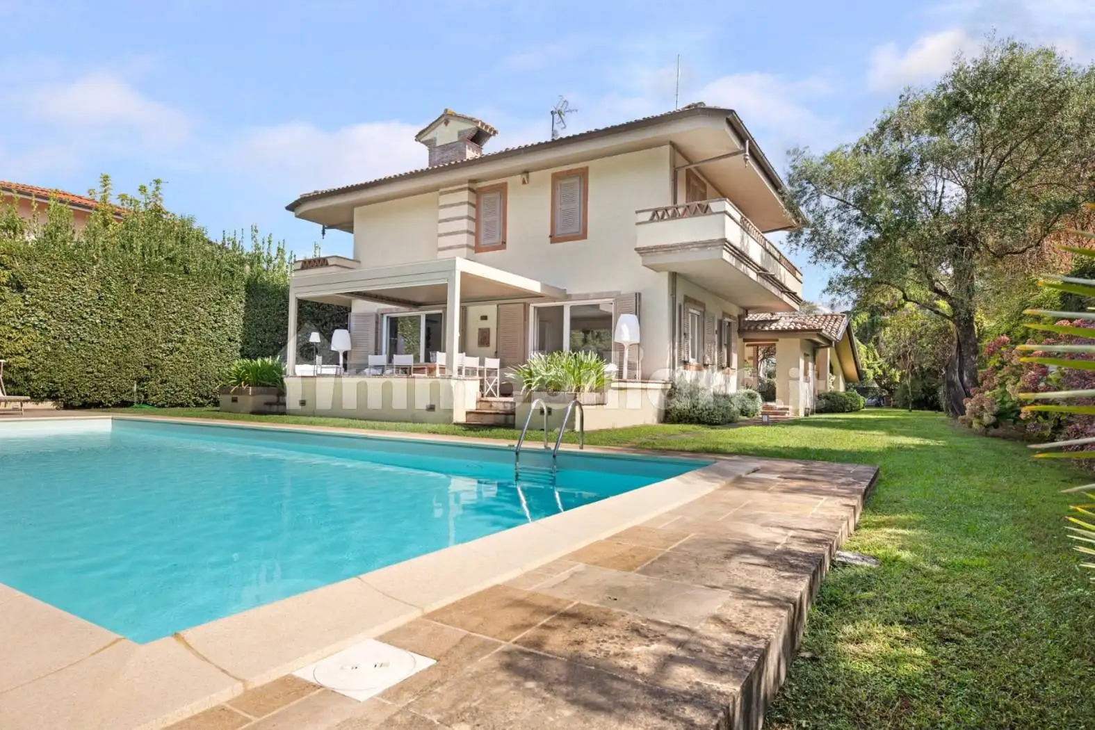 Villa in vendita a Forte dei Marmi