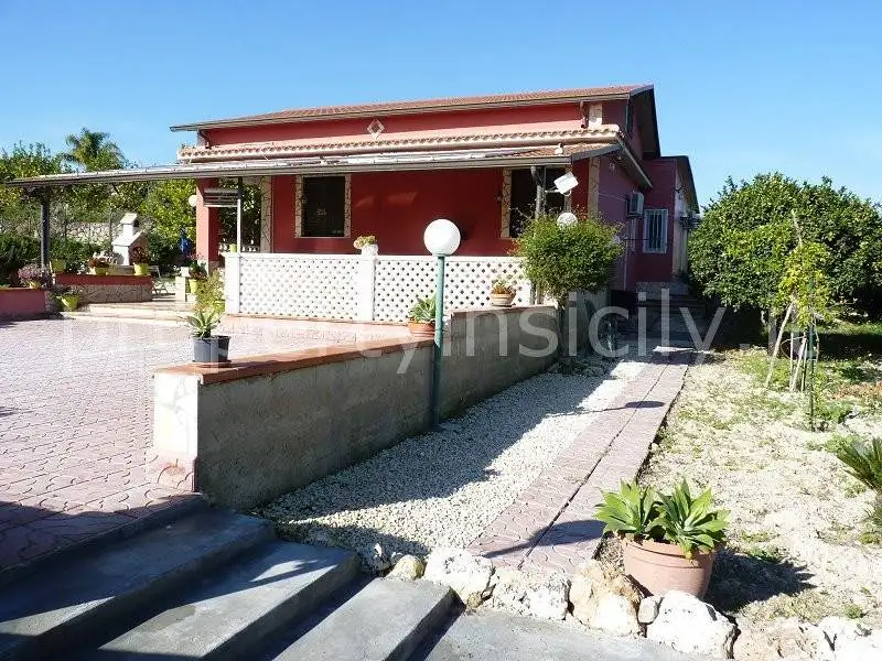 Villa unifamiliare, ottimo stato, 342 m², Avola - foto 3