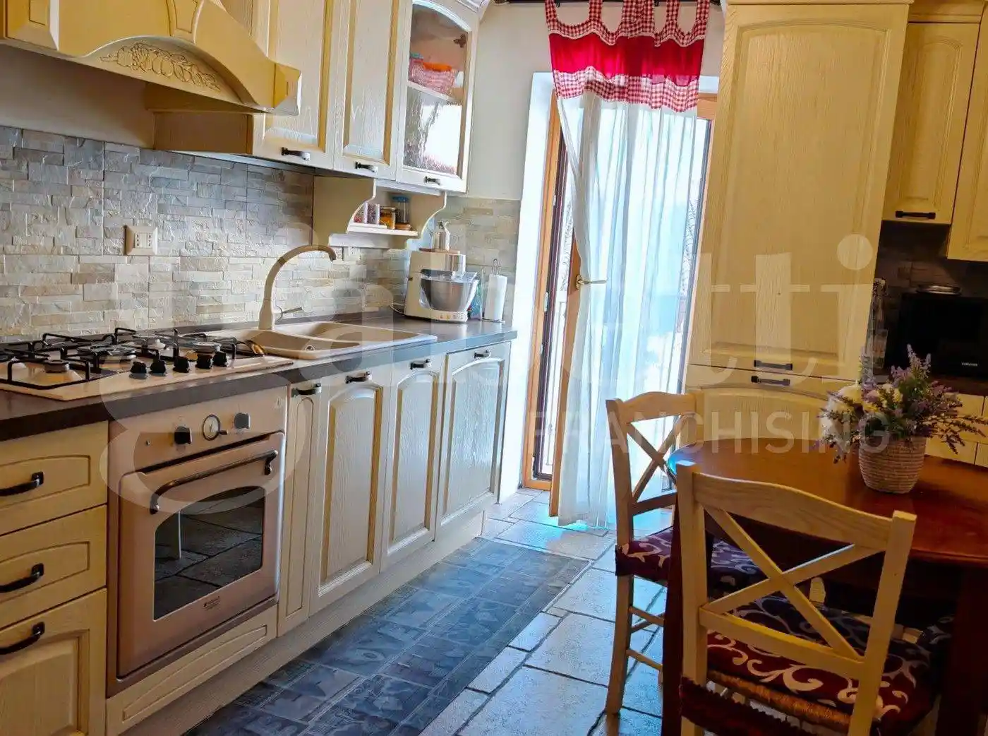 Trilocale via Redenzione, s/n, Centro, Venafro - foto 4