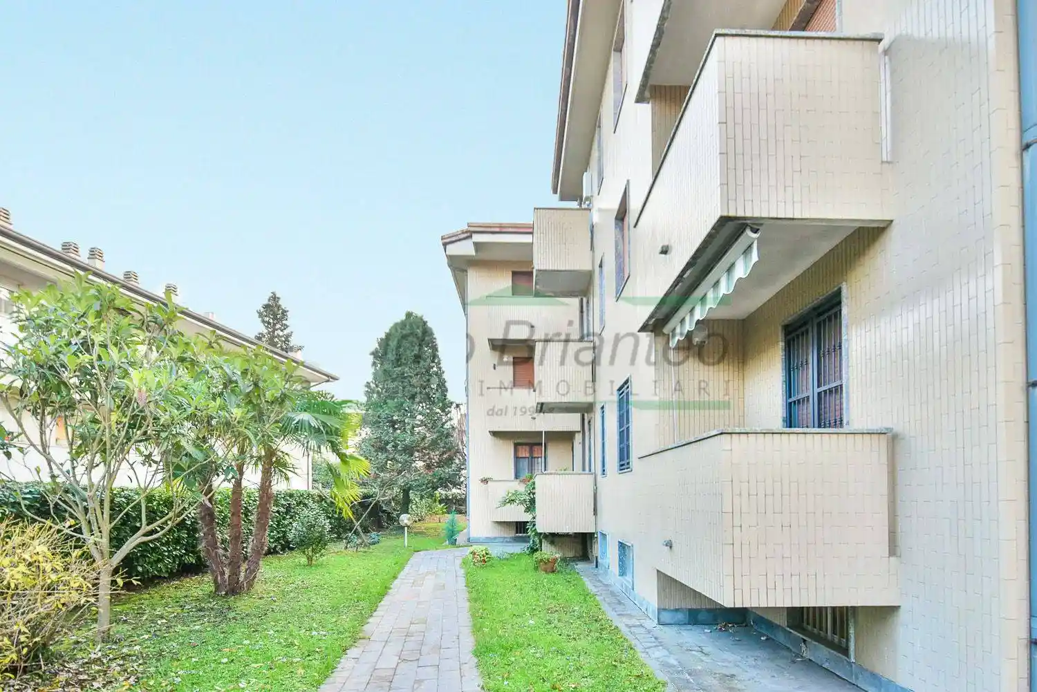 Appartamento in vendita a Verano Brianza