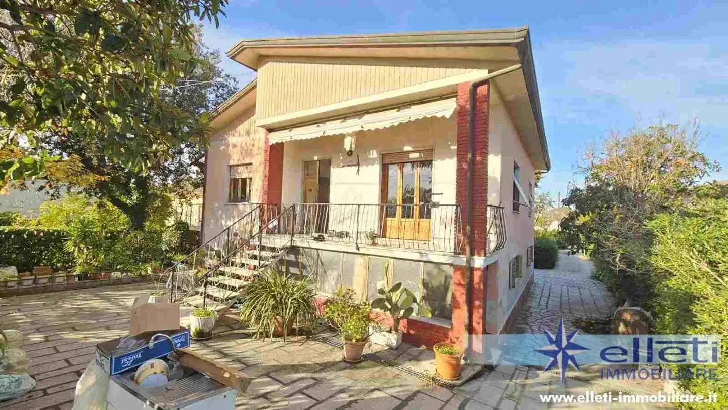 Villa in vendita a Massa